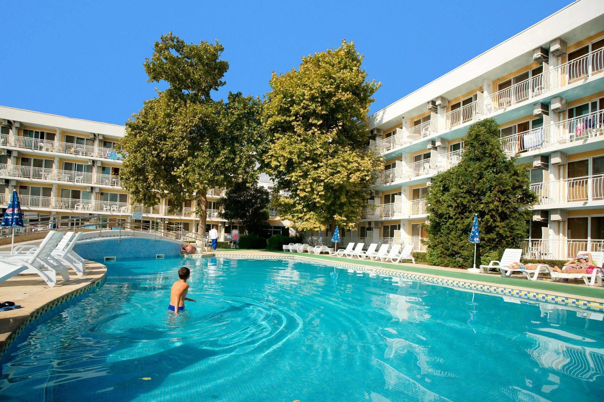 Kaliopa Hotel Albena Buitenkant foto