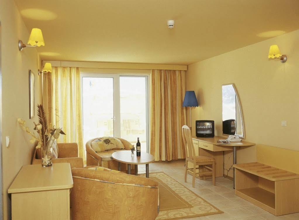 Kaliopa Hotel Albena Buitenkant foto