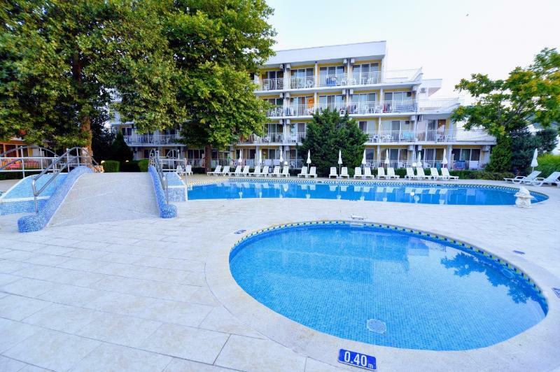 Kaliopa Hotel Albena Buitenkant foto